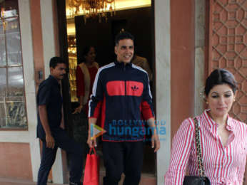 Akshay Kumar and Twinkle Khanna spotted together in Juhu