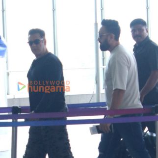 Photos Salman Khan and Nushrratt Bharuccha snapped at the airport (1)