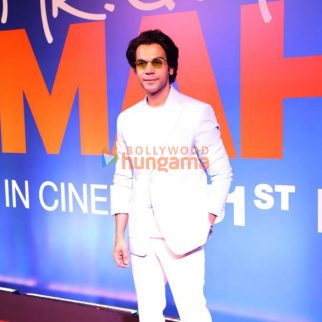 Photos Rajkummar Rao, Janhvi Kapoor and others snapped at Mr. And Mrs. Mahi song launch (4)
