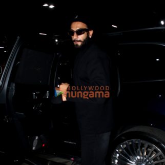 Photos Ranveer Singh snapped at the airport (2)