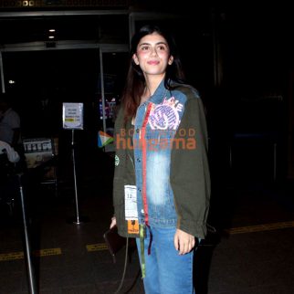 Photos Sanjana Sanghi snapped at the airport (4)