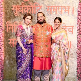 Photos Saif Ali Khan, Kareena Kapoor Khan, Tiger Shroff and others snapped at Ambani's house for Ganesh Chaturthi celebration (52)