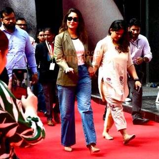 Photos Kareena Kapoor Khan snapped at the launch of NIQLO’s third and largest store in Mumbai at Phoenix Palladium Mall (6)