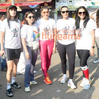 Photos Neha Dhupia and Soha Ali Khan attend Go Flo Run event (3)