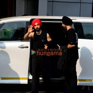 Photos Diljit Dosanjh snapped at Kalina airport (1)