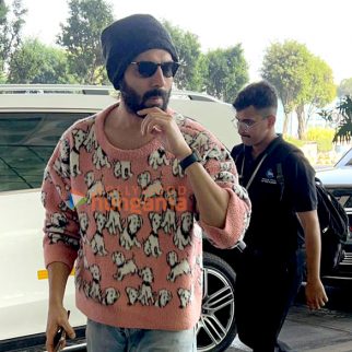 Photos Kartik Aaryan snapped at the airport (3)