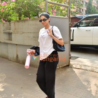 Photos Khushi Kapoor snapped in Andheri (2)