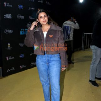 Photos Parineeti Chopra, Arhaan Khan, Nirvaan Khan and others snapped at Karan Aujla's concert (1)