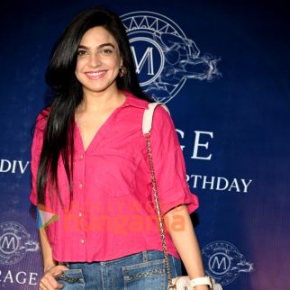 Photos Poonam Pandey, Ejaz Khan, Tanuj Virwani and others attend Divya Agarwal's birthday bash (15)