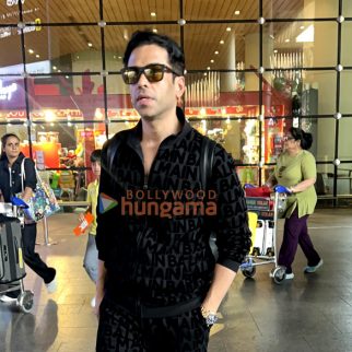 Photos Ram Charan and Tusshar Kapoor snapped at the airport (4)