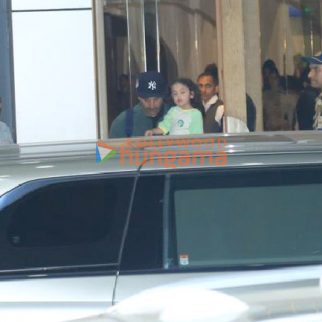 Photos Ranbir Kapoor, Alia Bhatt, Neetu Singh and Soni Razdan snapped at Kalina airport (3)