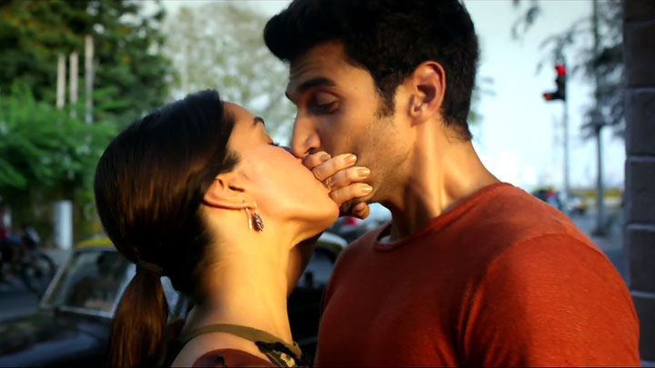 Theatrical Trailer (OK Jaanu) - Bollywood Hungama