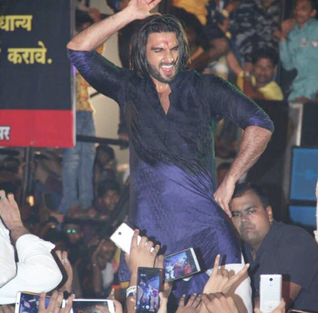 https://media3.bollywoodhungama.in/wp-content/uploads/2017/08/WATCH-Ranveer-Singh-creates-fan-frenzy-while-dancing-to-Malhari-at-Dahi-Handi-celebrations1.jpg
