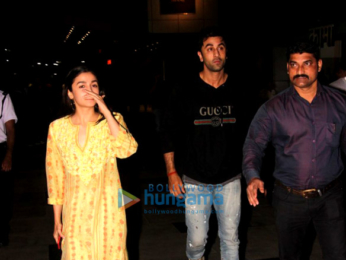 Alia Bhatt and Ranbir Kapoor snapped attending a screening of 'Padmaavat' in Lower Parel