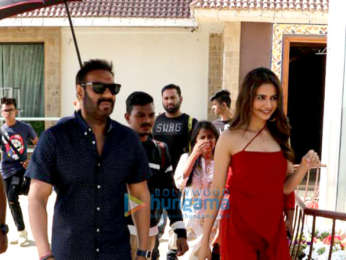 Photos: Rakul Preet Singh and Ajay Devgn snapped in Juhu
