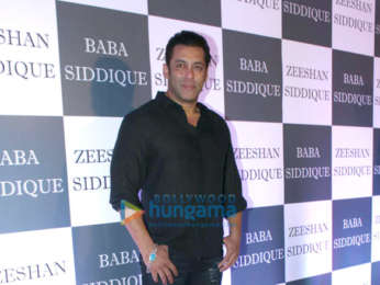 Photos: Salman Khan, Shah Rukh Khan, Katrina Kaif, Mouni Roy and others snapped at Baba Siddique’s Iftaar party