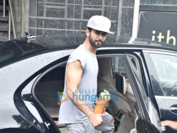 Photos: Shahid Kapoor snapped at the gym in Juhu