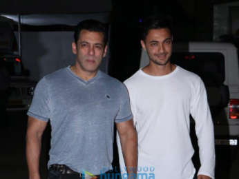 Photos: Salman Khan, Sonakshi Sinha, Saiee Manjrekar and others snapped promoting Dabangg 3 at Mehboob studios