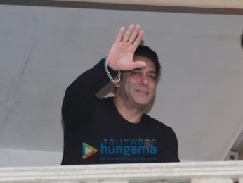 Photos: Salman Khan greets fans from his residence in Bandra