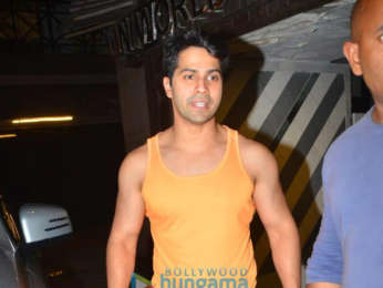 Photos: Varun Dhawan snapped at the gym in Juhu