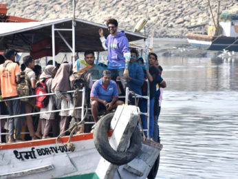 Photos: Kartik Aaryan and Janhvi Kapoor snapped at Versova jetty
