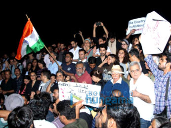 Photos: Taapsee Pannu, Vishal Bhardwaj and others snapped at the protest in Mumbai