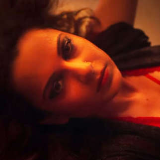 She's On Fire | Full Song | Dhaakad | Kangana Ranaut, Arjun Rampal | Badshah