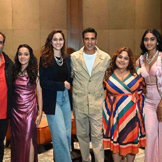 Raksha Bandhan star Akshay Kumar gifts Bandhani sarees to his on-screen sisters in Ahmedabad, see photos