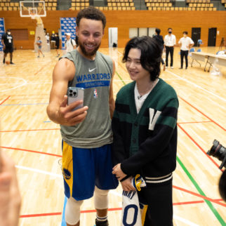BTS’ SUGA has a gala time with Warriors’ point guard Steph Curry; sits courtside and meets Tennis player Naomi Osaka, see photos and videos