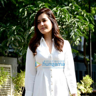 Photos: Raashii Khanna snapped at Dharma Productions' office in Andheri
