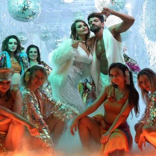 Sonakshi Sinha and Zaheer Iqbal recreate ‘Chaiyya Chaiyya’ vibes in their song 'Blockbuster'; the actors dance on a moving truck