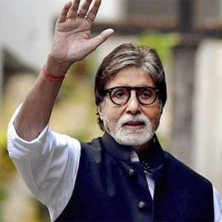 Happy Birthday Amitabh Bachchan: Big B steps out of Jalsa at midnight to greet fans; watch 