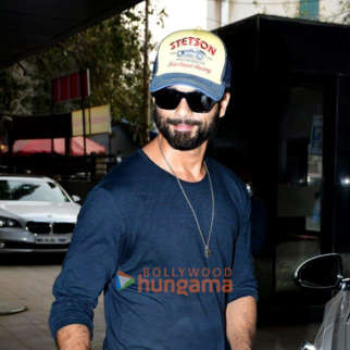 Photos: Shahid Kapoor snapped in Andheri
