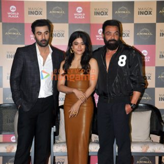 Photos Celebs grace the special screening of Animal at PVR BKC, Bandra5 (2)