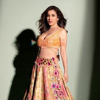 Sophie-Choudry-3